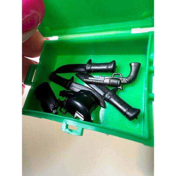 Vintage 1980s Playmobil Figures and Accessories from a Variety of Sets - Picture 9 of 12